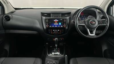 2024 NISSAN NAVARA interior