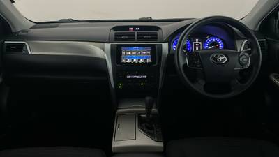 2016 TOYOTA AURION interior