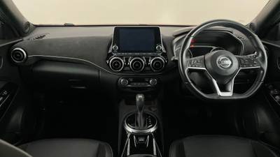 2020 NISSAN JUKE interior