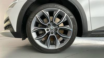 2020 SKODA SUPERB gallery