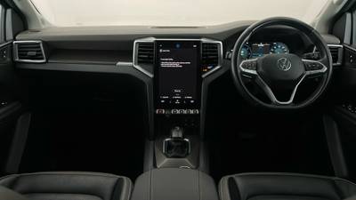 2023 VOLKSWAGEN AMAROK interior