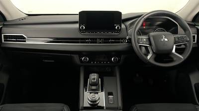 2023 MITSUBISHI OUTLANDER interior