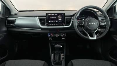 2023 KIA STONIC interior