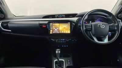 2018 TOYOTA HILUX interior