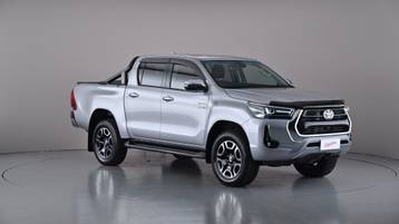 2022 TOYOTA HILUX