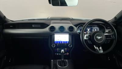 2022 FORD MUSTANG interior