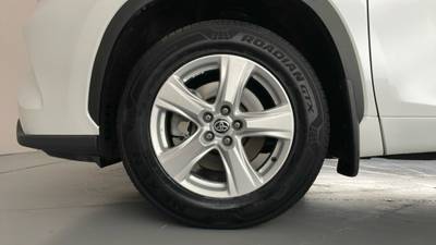 2023 TOYOTA KLUGER gallery