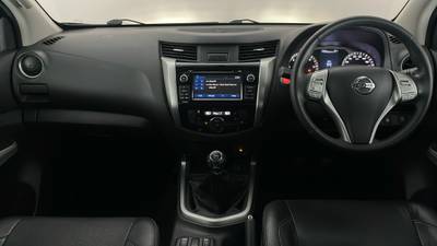 2018 Nissan Navara interior