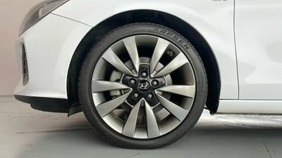 2018 HYUNDAI I30 gallery