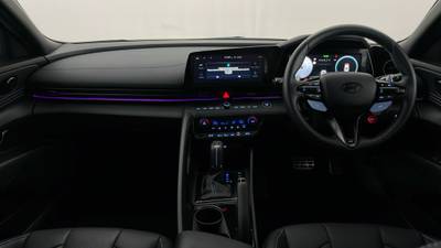 2024 HYUNDAI I30 interior