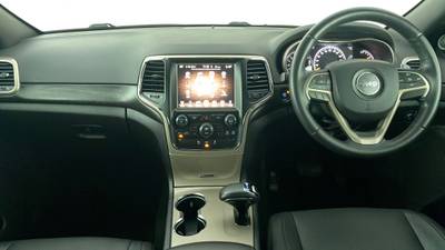 2015 JEEP GRAND CHEROKEE interior