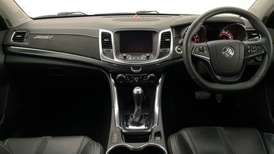 2016 HOLDEN COMMODORE interior