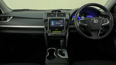 2017 TOYOTA CAMRY interior