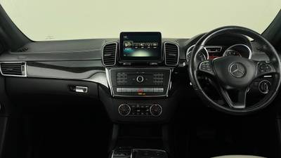 2017 MERCEDES-BENZ GLE interior