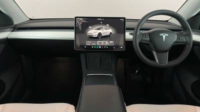 2023 TESLA MODEL Y interior
