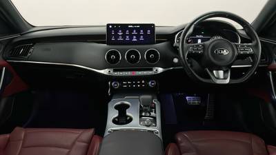 2020 KIA STINGER interior