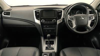 2022 MITSUBISHI TRITON interior