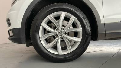 2020 VOLKSWAGEN TIGUAN gallery