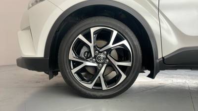 2019 TOYOTA C-HR gallery