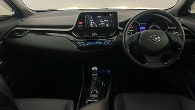 2019 TOYOTA C-HR interior