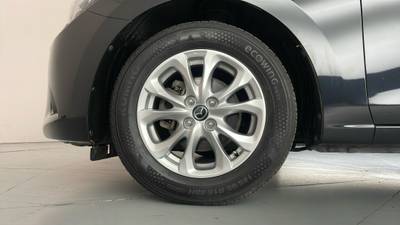 2014 Mazda 2 gallery