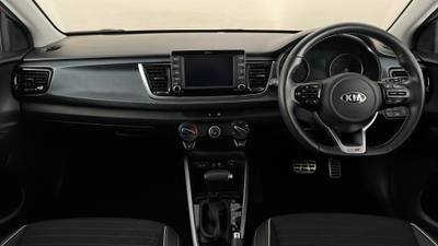2019 KIA RIO interior