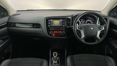 2019 MITSUBISHI OUTLANDER interior
