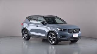 2021 VOLVO XC40