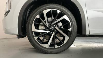 2023 MITSUBISHI OUTLANDER gallery