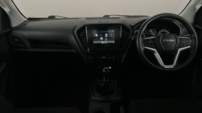 2021 ISUZU D-MAX interior