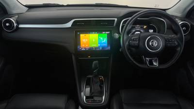 2023 MG ZST interior