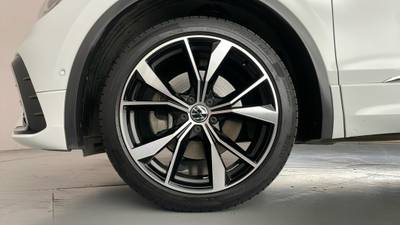 2021 VOLKSWAGEN TIGUAN gallery