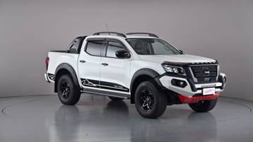 2022 NISSAN NAVARA