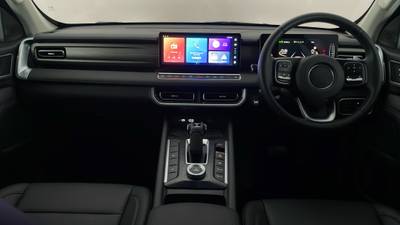 2025 GWM CANNON interior