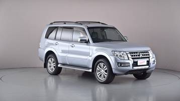 2015 Mitsubishi Pajero