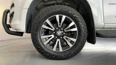 2017 Holden Colorado gallery