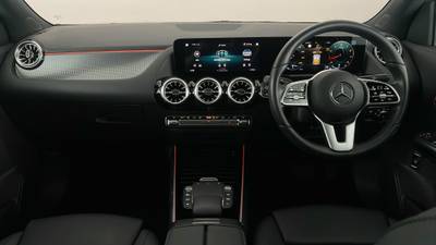 2021 Mercedes-Benz GLA interior